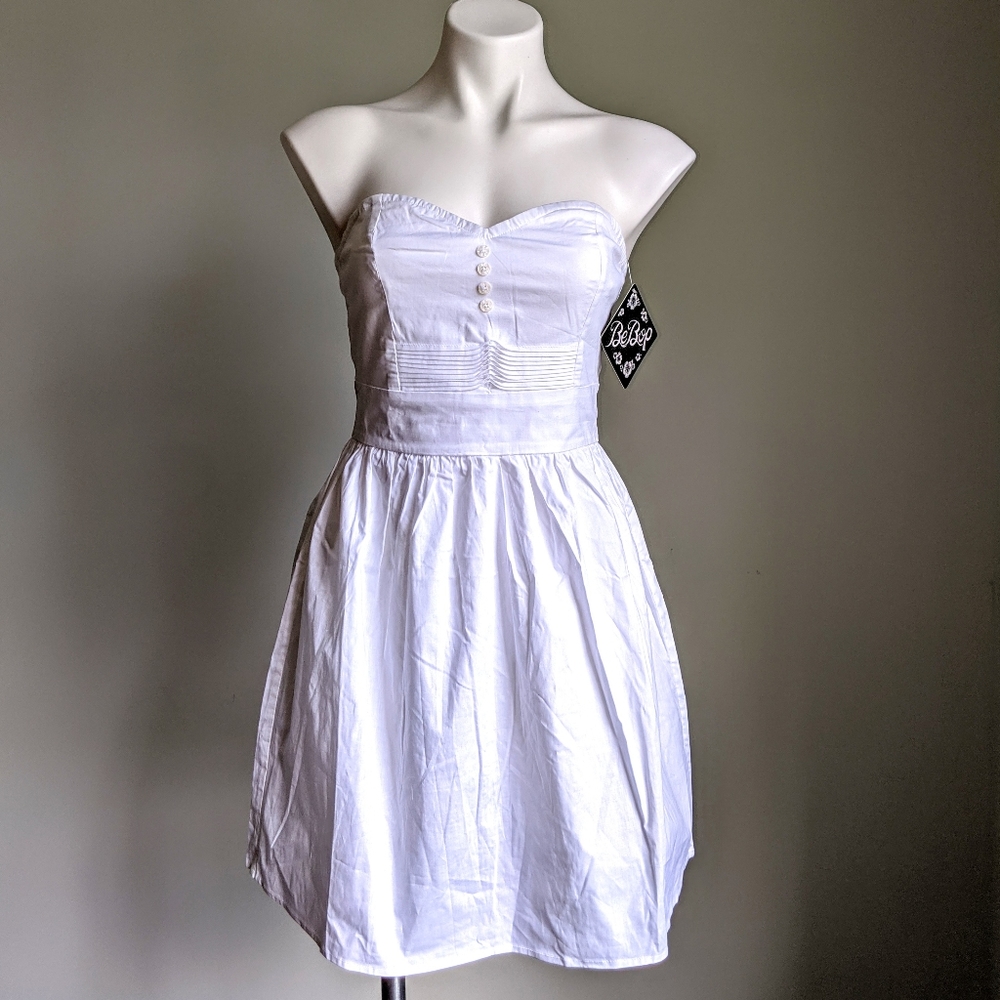 🌼 BeBop Button Bustier Top Fit & Flare Dress - White M NWT GRADUATION DRESS!!!